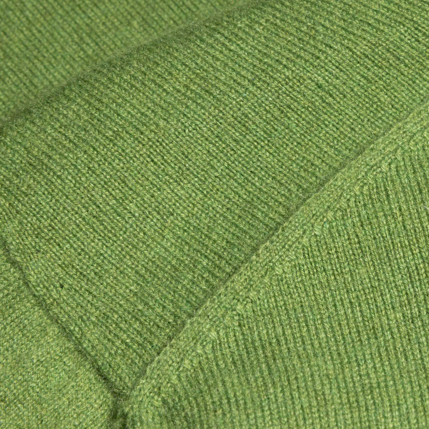 Knitwear San Diego kiwi V-Neck Cashmere