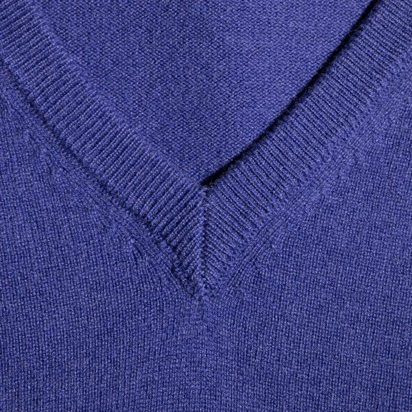 Knitwear Gibraltar Atlantis V-Neck Cashmere