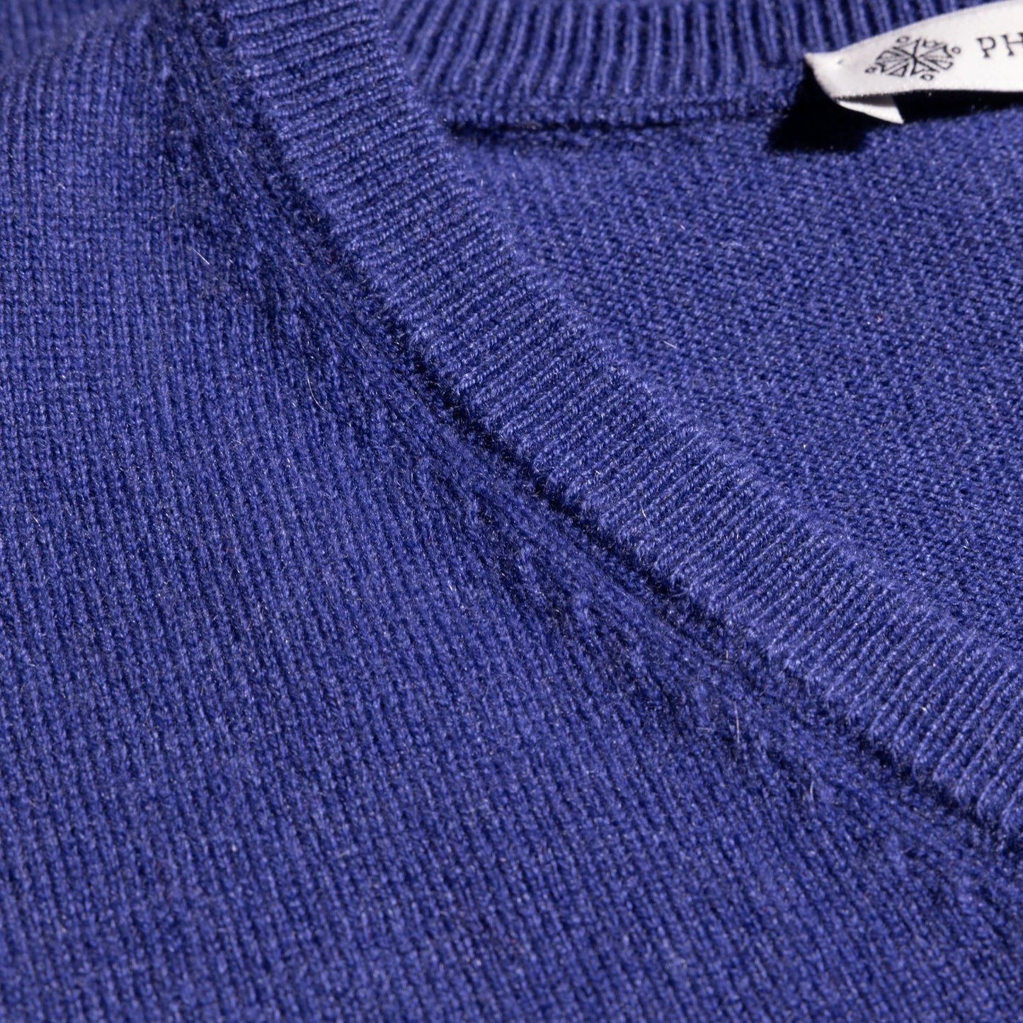 Knitwear Gibraltar Atlantis V-Neck Cashmere