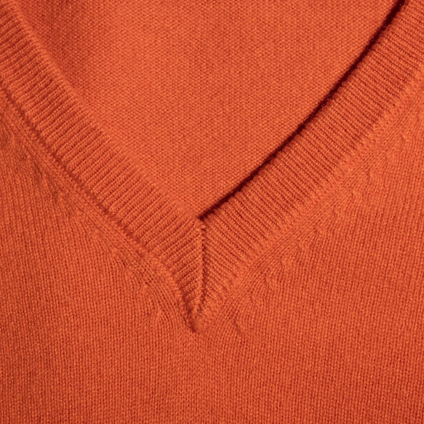 Knitwear Bielefeld poppy V-Neck Cashmere