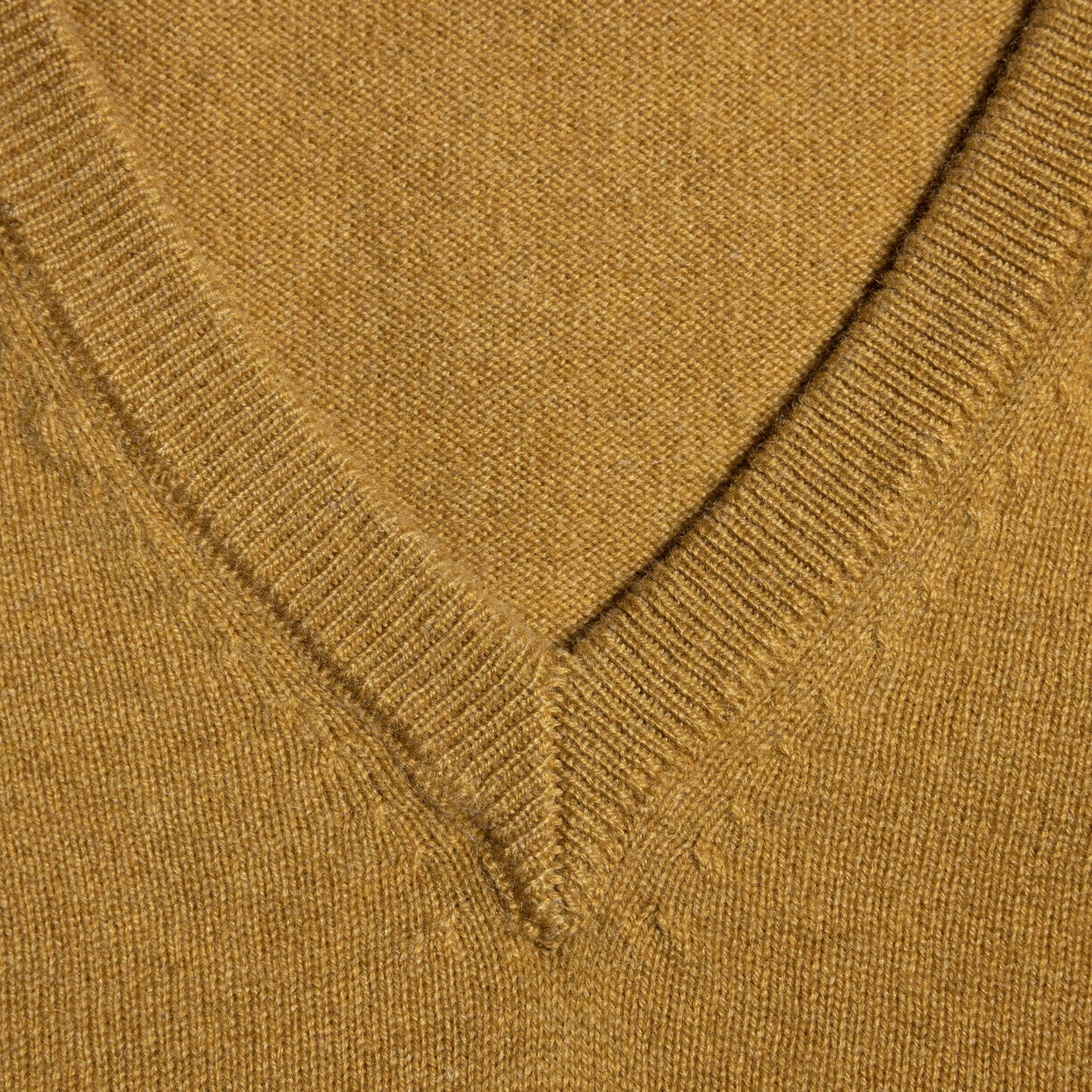 Knitwear New Orleans gold V-Neck Cashmere
