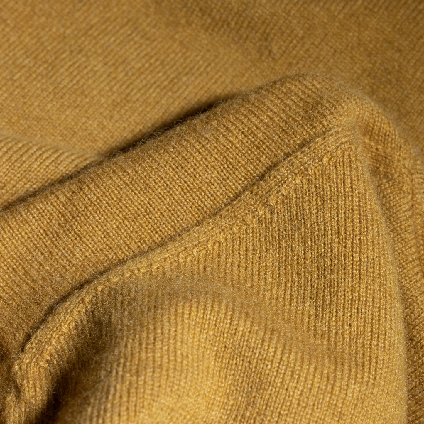 Knitwear New Orleans gold V-Neck Cashmere